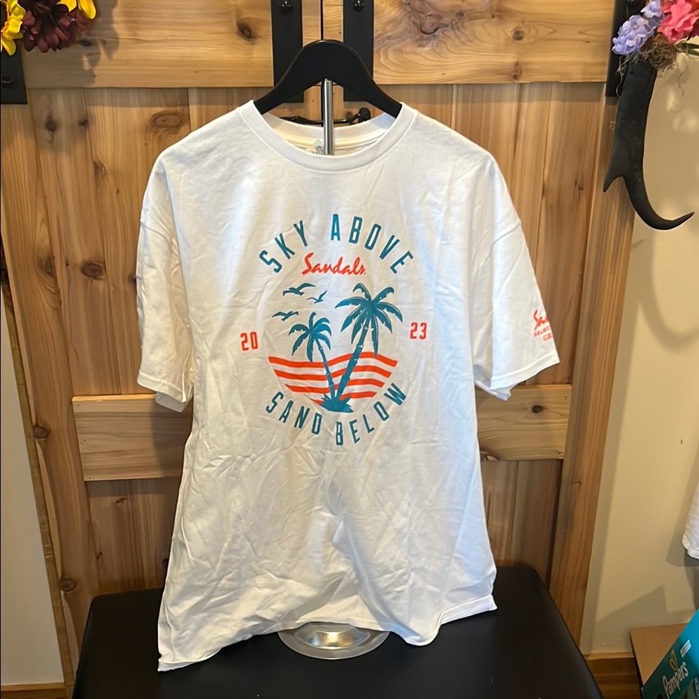 Delta White Tee Sandals with Tropical Print